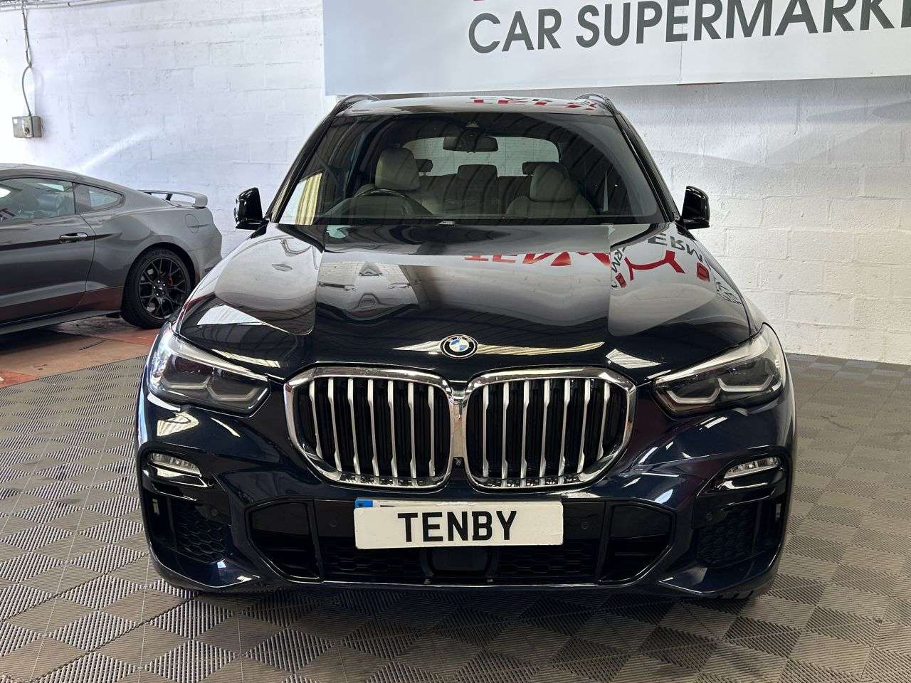 A 2019 BMW X5 3.0 30d M Sport SUV 5dr Diesel Auto xDrive Euro 6 (s/s) (265 ps) FSH+360 CA A 2019 BMW X5 3.0 30d M Sport SUV 5dr Diesel Auto xDrive Euro 6 (s/s) (265 ps) FSH+360 CA