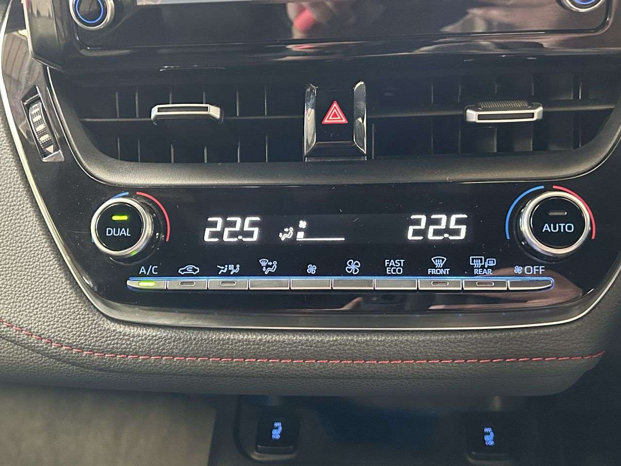 2019 TOYOTA COROLLA 2019 TOYOTA COROLLA