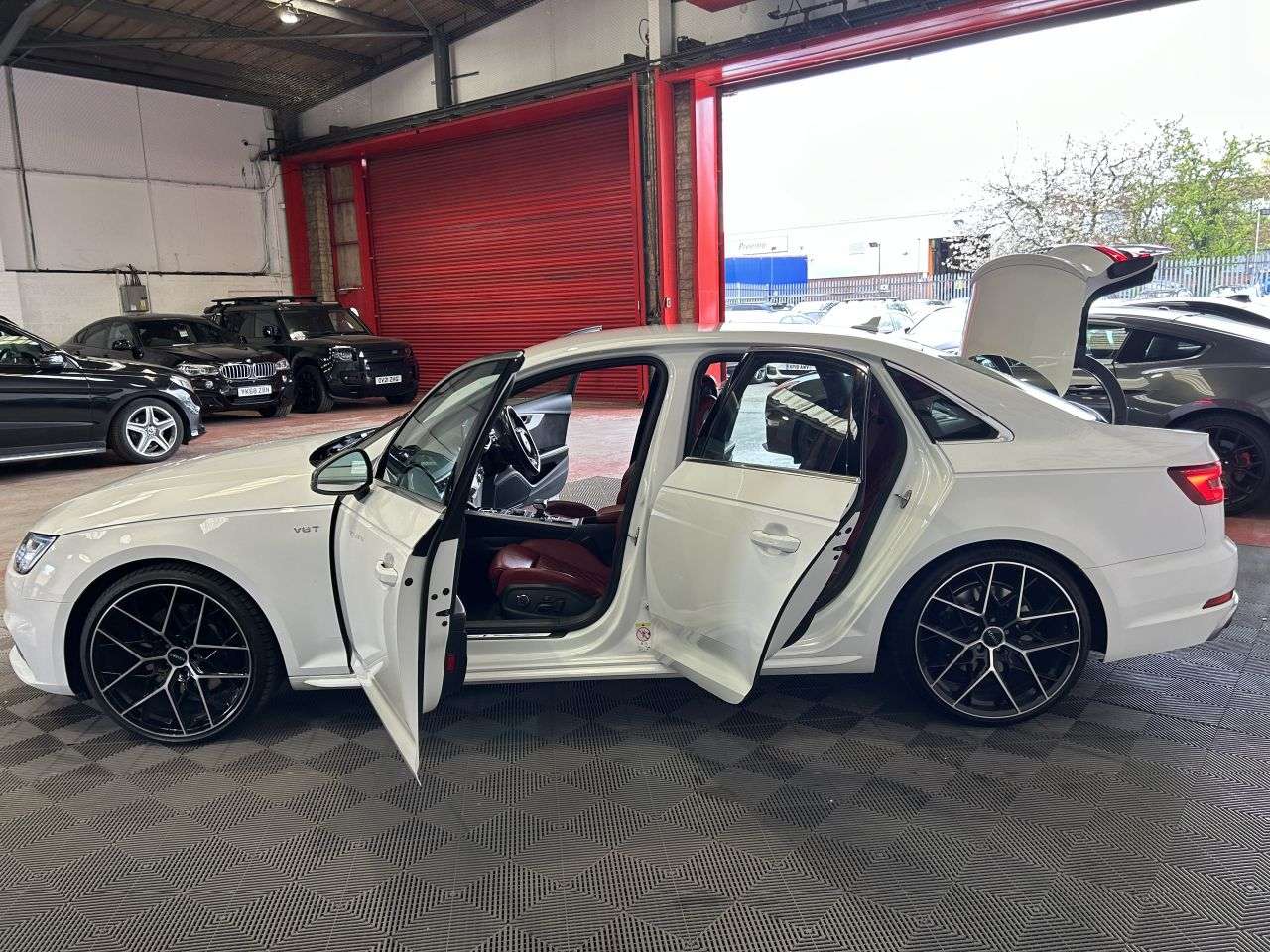 2017 AUDI S4 2017 AUDI S4