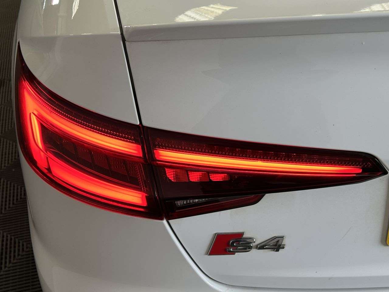 2017 AUDI S4 2017 AUDI S4