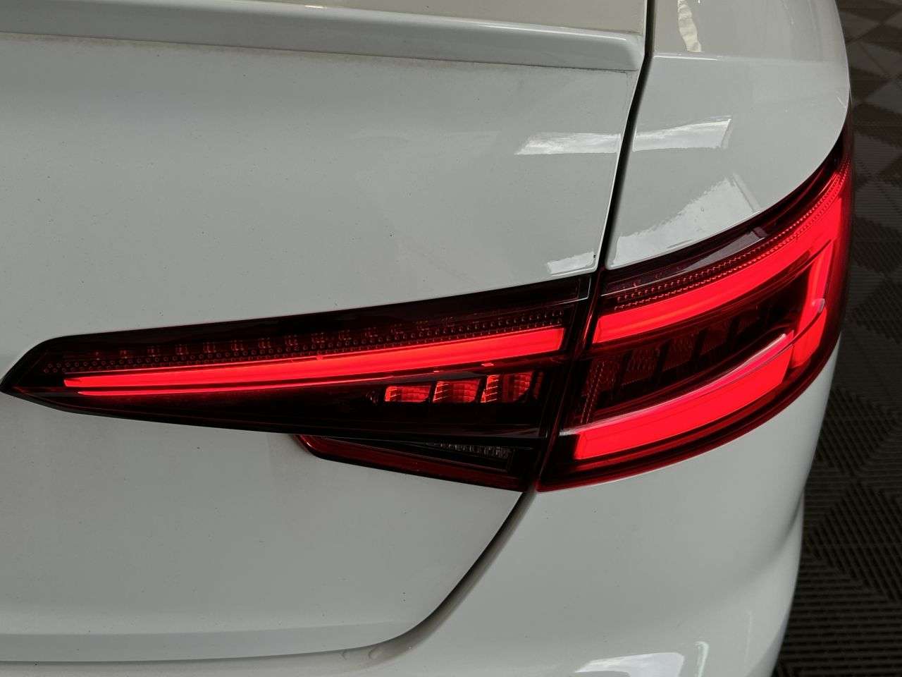 2017 AUDI S4 2017 AUDI S4