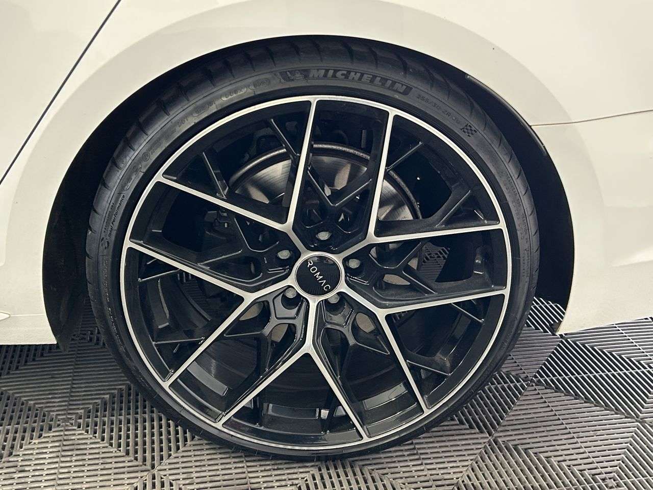 2017 AUDI S4 2017 AUDI S4