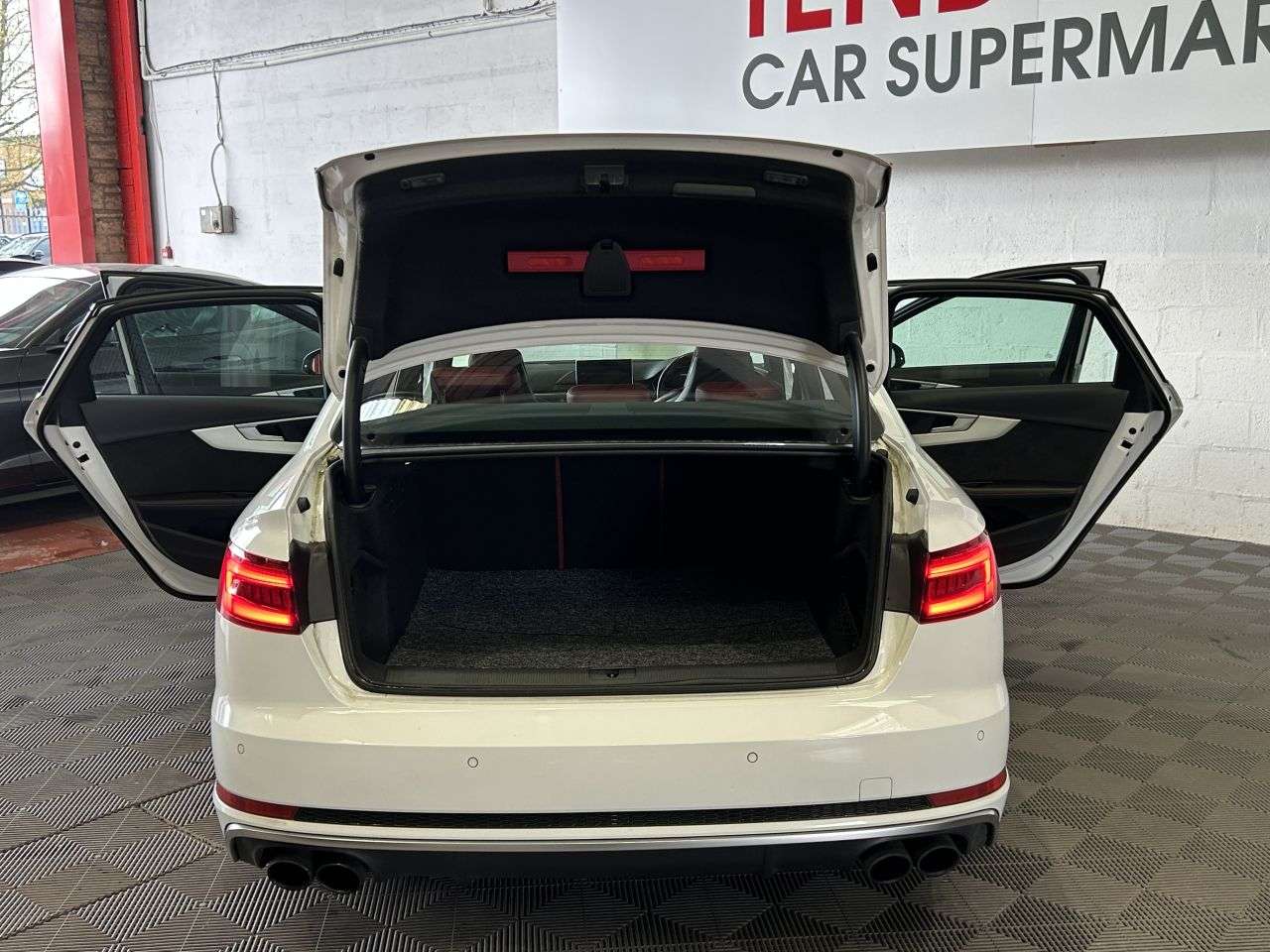 2017 AUDI S4 2017 AUDI S4