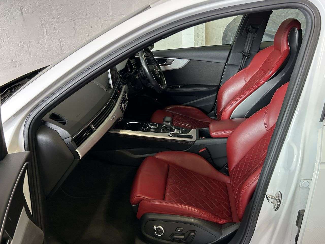 2017 AUDI S4 2017 AUDI S4