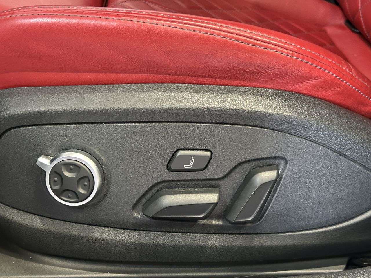 2017 AUDI S4 2017 AUDI S4