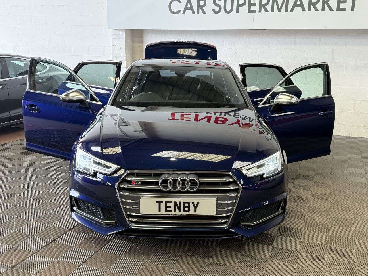 2018 AUDI S4 2018 AUDI S4