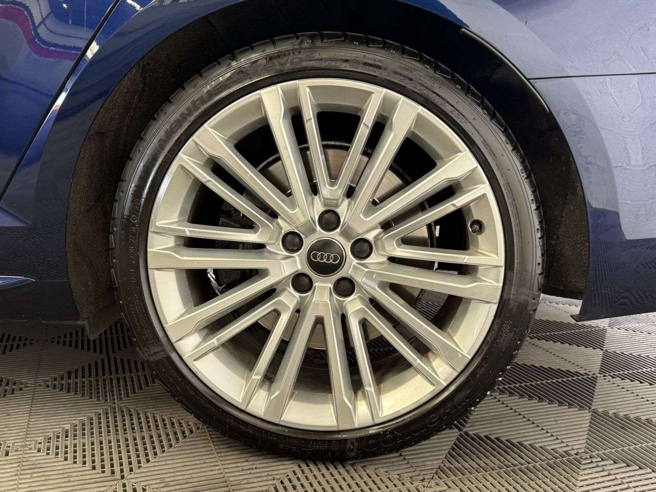 2018 AUDI S4 2018 AUDI S4