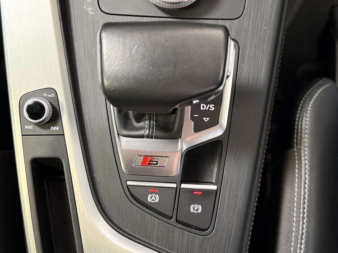 2018 AUDI S4 2018 AUDI S4