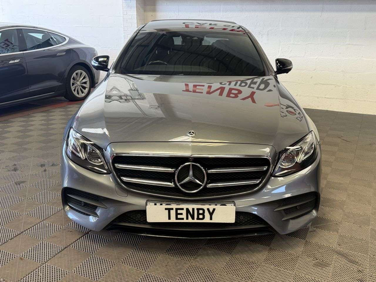 A 2020 MERCEDES-BENZ E-CLASS 2.0 E300d AMG Line Night Edition (Premium Plus) Saloon 4dr Diesel G-Tronic+ A 2020 MERCEDES-BENZ E-CLASS 2.0 E300d AMG Line Night Edition (Premium Plus) Saloon 4dr Diesel G-Tronic+