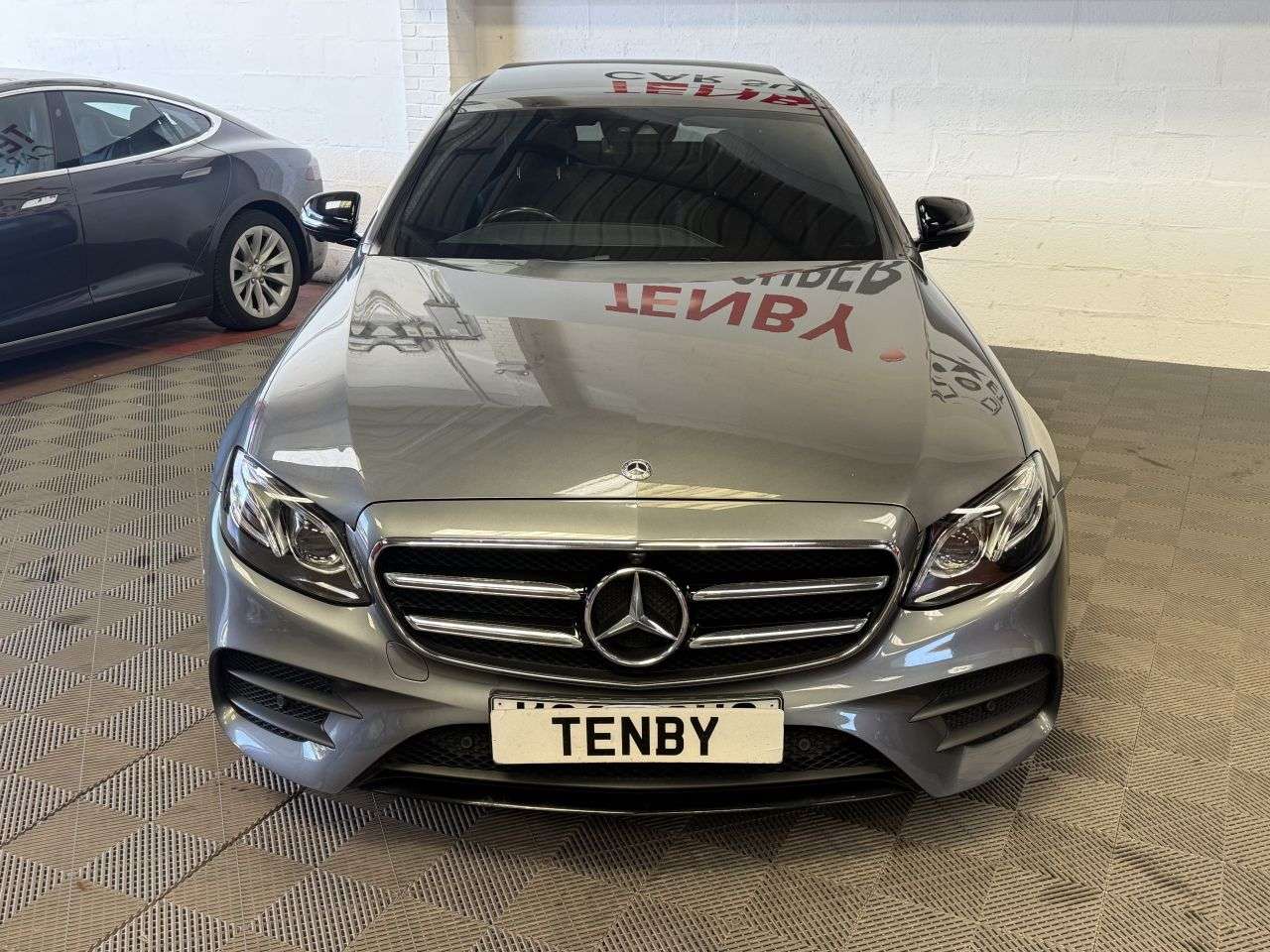 A 2020 MERCEDES-BENZ E-CLASS 2.0 E300d AMG Line Night Edition (Premium Plus) Saloon 4dr Diesel G-Tronic+ A 2020 MERCEDES-BENZ E-CLASS 2.0 E300d AMG Line Night Edition (Premium Plus) Saloon 4dr Diesel G-Tronic+