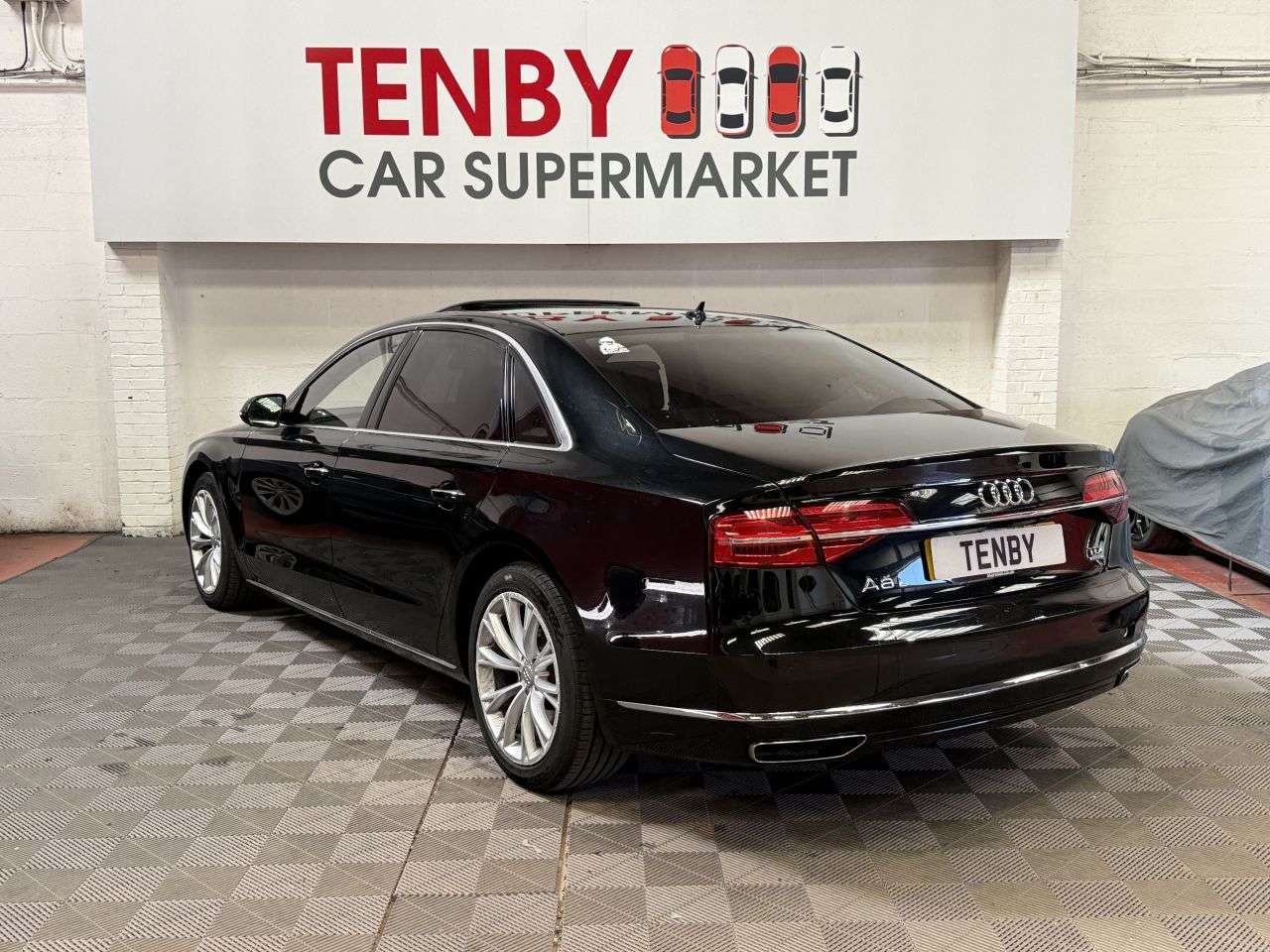 2016 AUDI A8 2016 AUDI A8