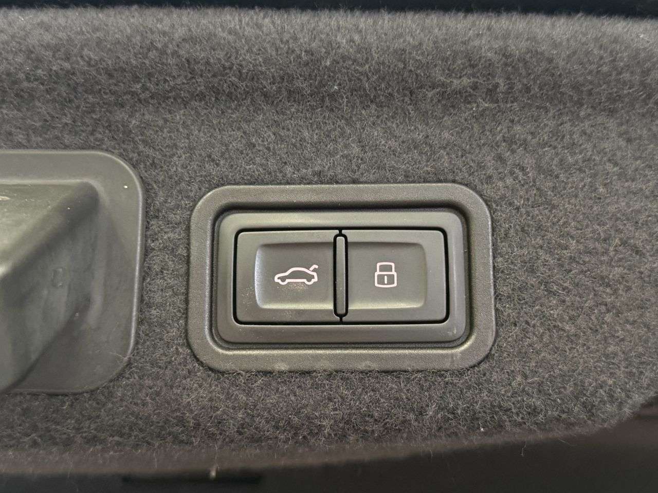 2016 AUDI A8 2016 AUDI A8