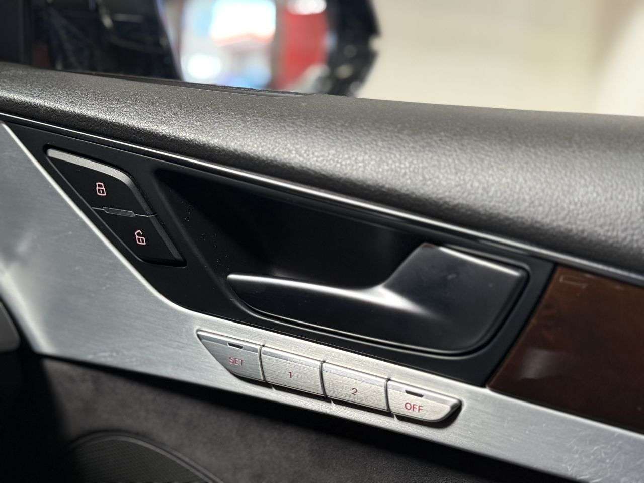 2016 AUDI A8 2016 AUDI A8