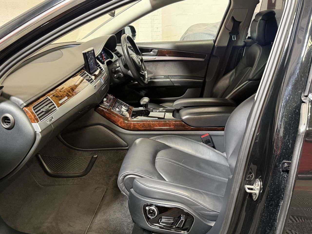 2016 AUDI A8 2016 AUDI A8