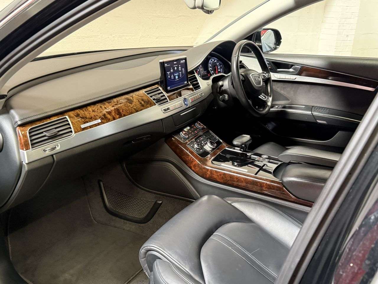 2016 AUDI A8 2016 AUDI A8