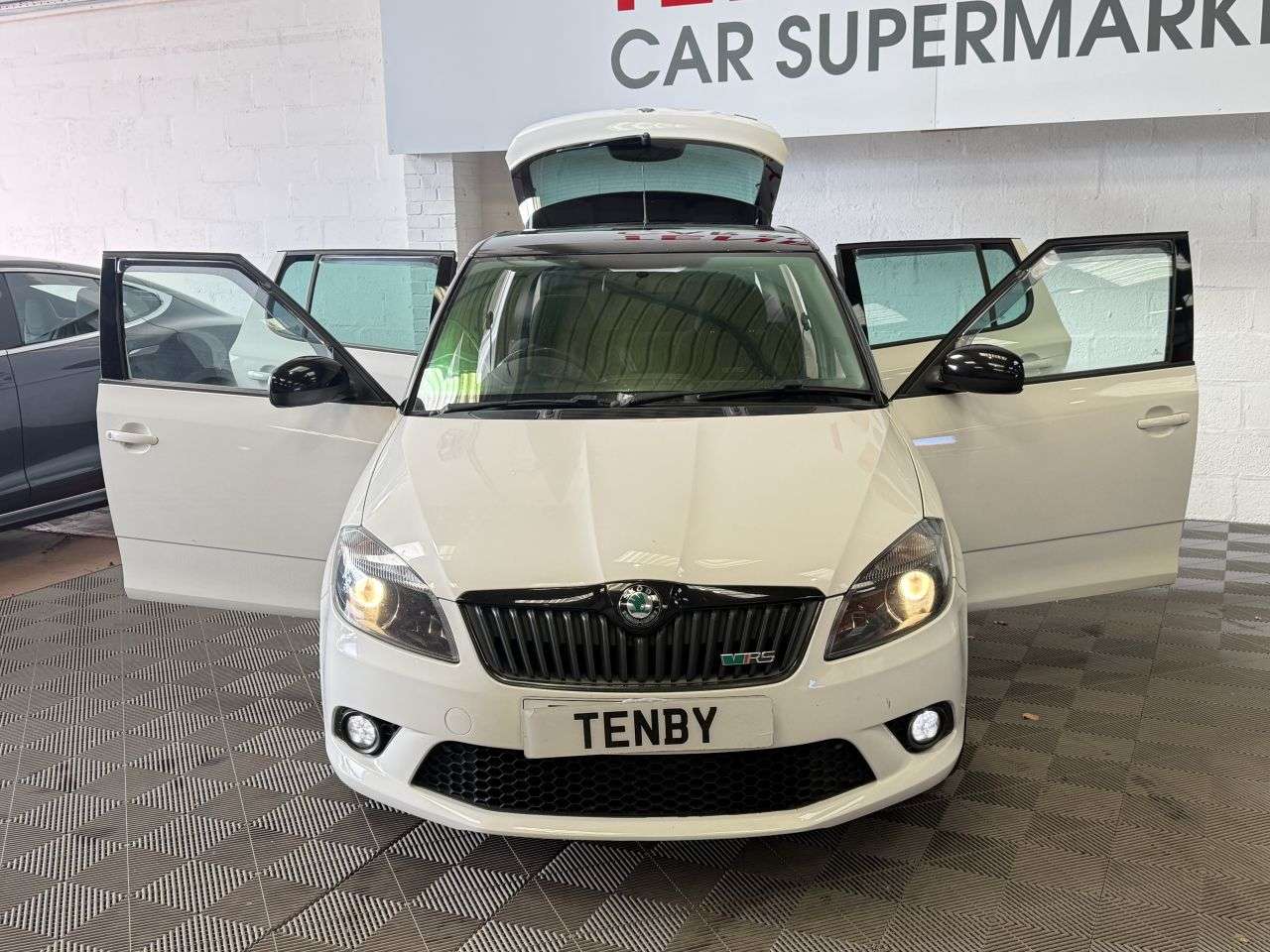 2012 SKODA FABIA 2012 SKODA FABIA