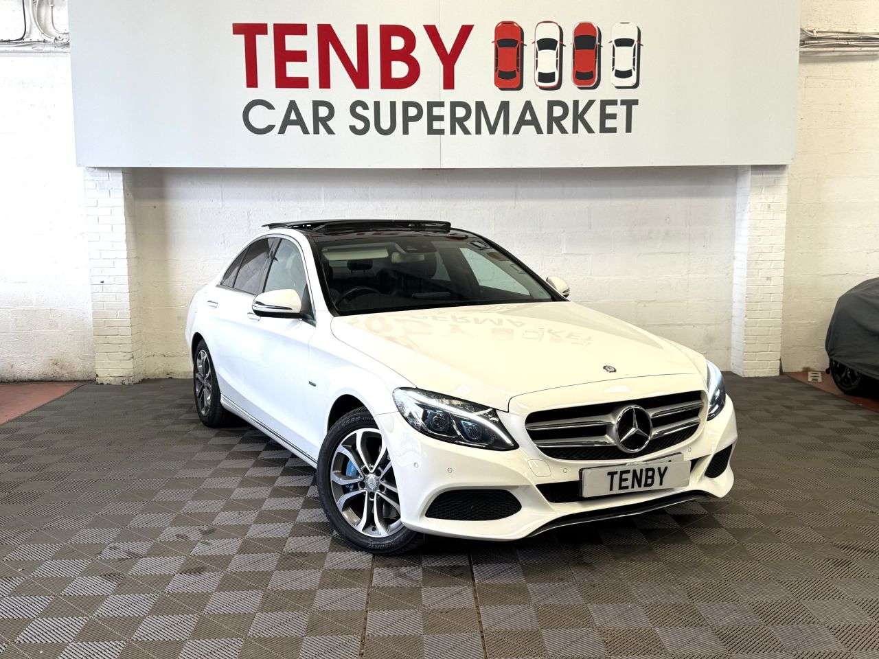 A 2017 MERCEDES C CLASS C350 E SPORT PREMIUM PLUS A 2017 MERCEDES C CLASS C350 E SPORT PREMIUM PLUS