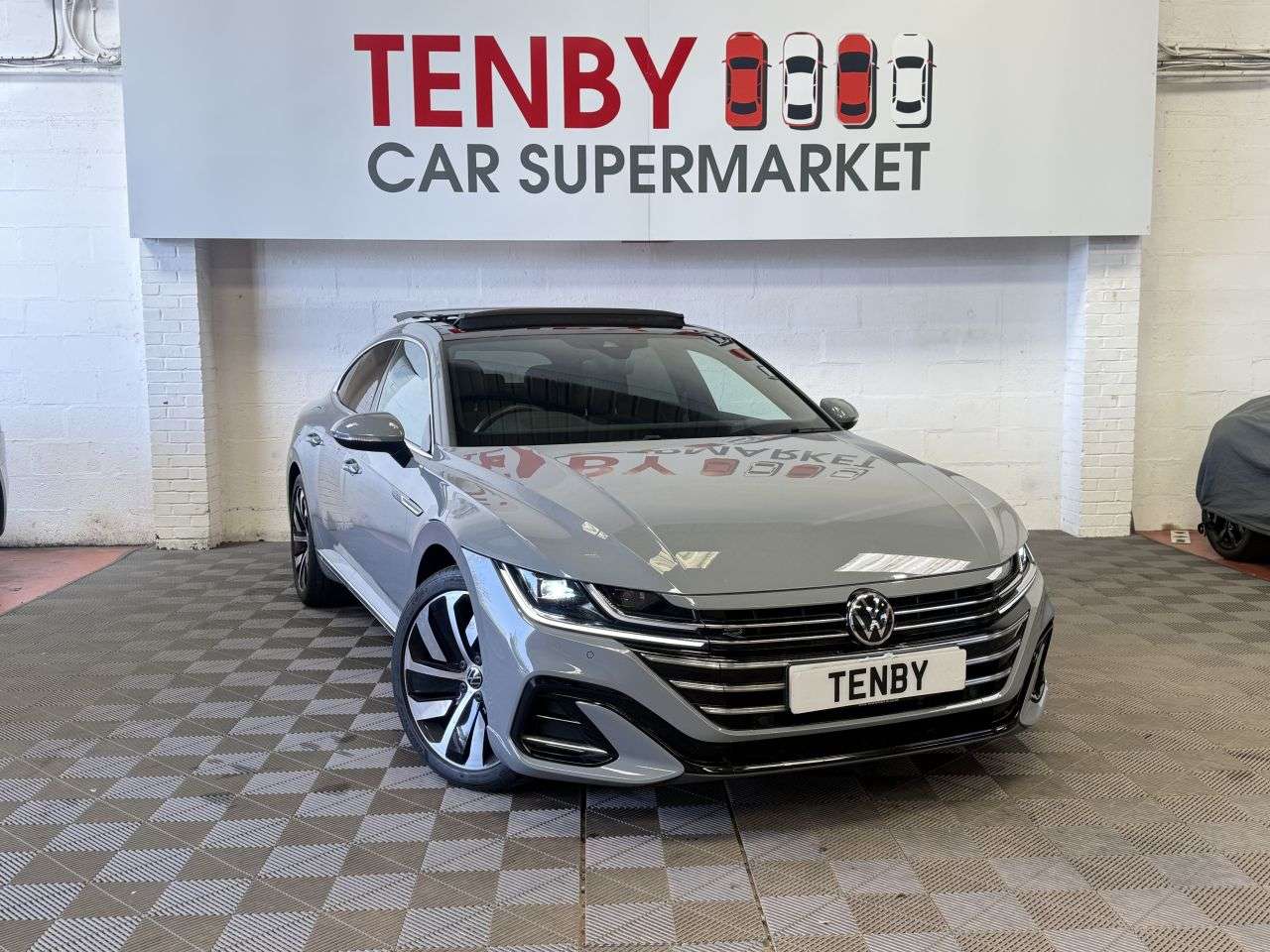 A 2021 VOLKSWAGEN ARTEON 2.0 TSI R-Line Fastback 5dr Petrol DSG Euro 6 (s/s) (190 ps) 19"ALLOYS+REV A 2021 VOLKSWAGEN ARTEON 2.0 TSI R-Line Fastback 5dr Petrol DSG Euro 6 (s/s) (190 ps) 19"ALLOYS+REV