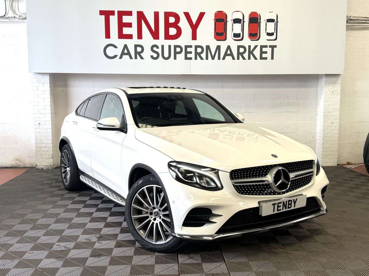 A 2018 MERCEDES-BENZ GLC 2.1 GLC250d AMG Line (Premium Plus) Coupe 5dr Diesel G-Tronic 4MATIC Euro 6 A 2018 MERCEDES-BENZ GLC 2.1 GLC250d AMG Line (Premium Plus) Coupe 5dr Diesel G-Tronic 4MATIC Euro 6