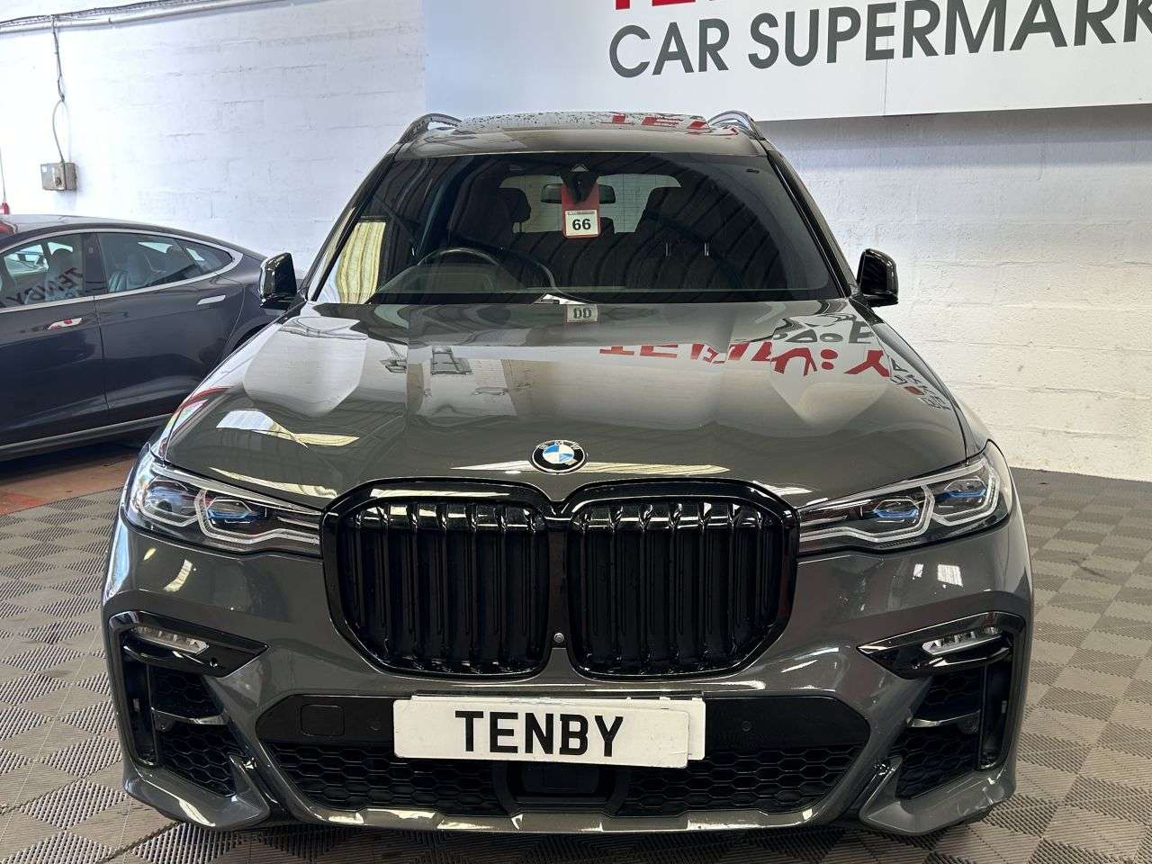 A 2021 BMW X7 3.0 40d MHT M Sport SUV 5dr Diesel Hybrid Auto xDrive Euro 6 (s/s) (340 ps) A 2021 BMW X7 3.0 40d MHT M Sport SUV 5dr Diesel Hybrid Auto xDrive Euro 6 (s/s) (340 ps)