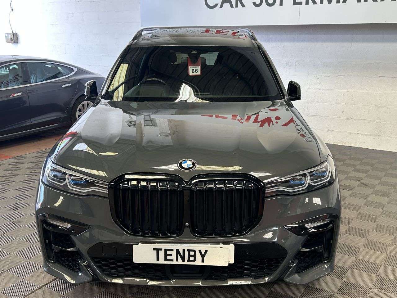 A 2021 BMW X7 3.0 40d MHT M Sport SUV 5dr Diesel Hybrid Auto xDrive Euro 6 (s/s) (340 ps) A 2021 BMW X7 3.0 40d MHT M Sport SUV 5dr Diesel Hybrid Auto xDrive Euro 6 (s/s) (340 ps)