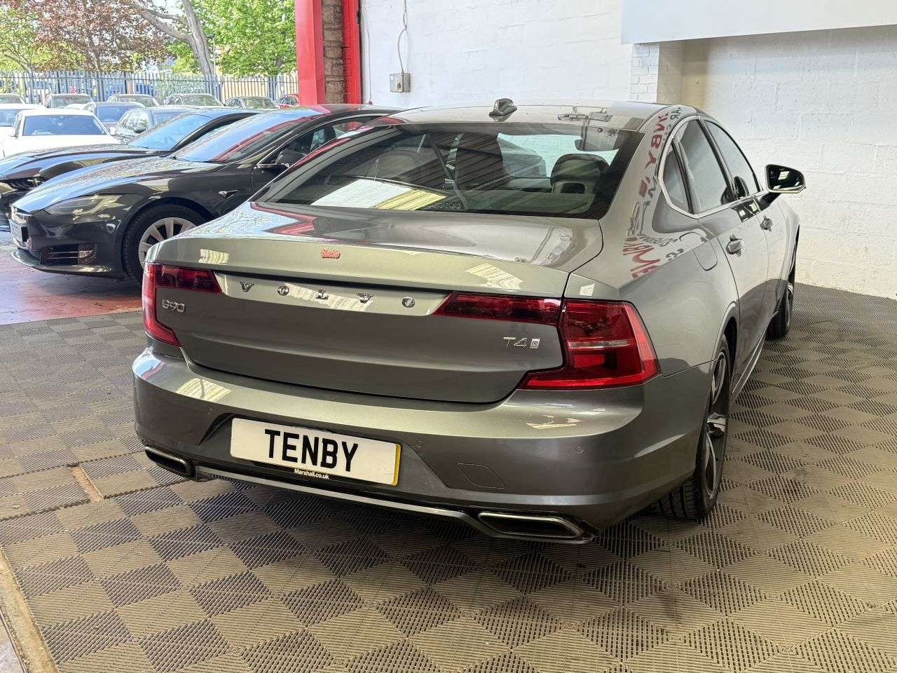 2019 VOLVO S90 2019 VOLVO S90