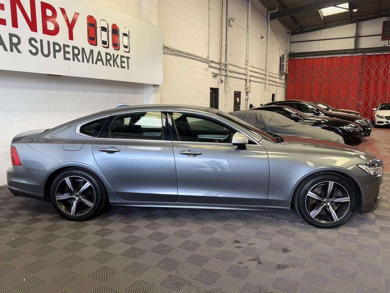 2019 VOLVO S90 2019 VOLVO S90