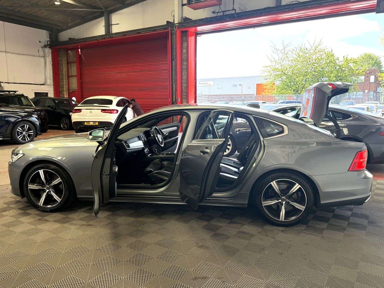 2019 VOLVO S90 2019 VOLVO S90