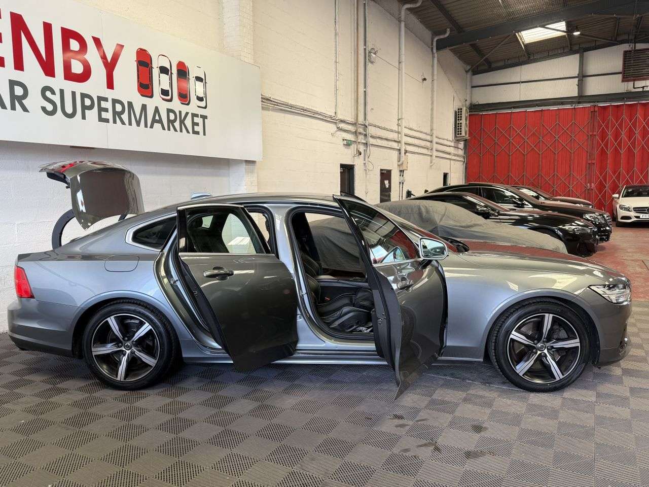2019 VOLVO S90 2019 VOLVO S90