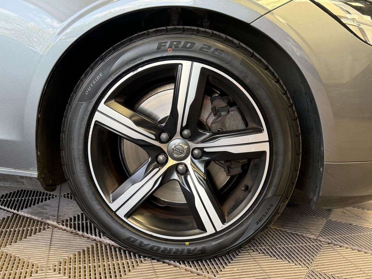 2019 VOLVO S90 2019 VOLVO S90
