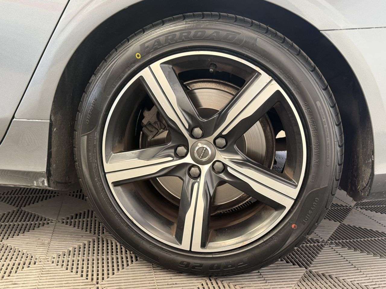 2019 VOLVO S90 2019 VOLVO S90