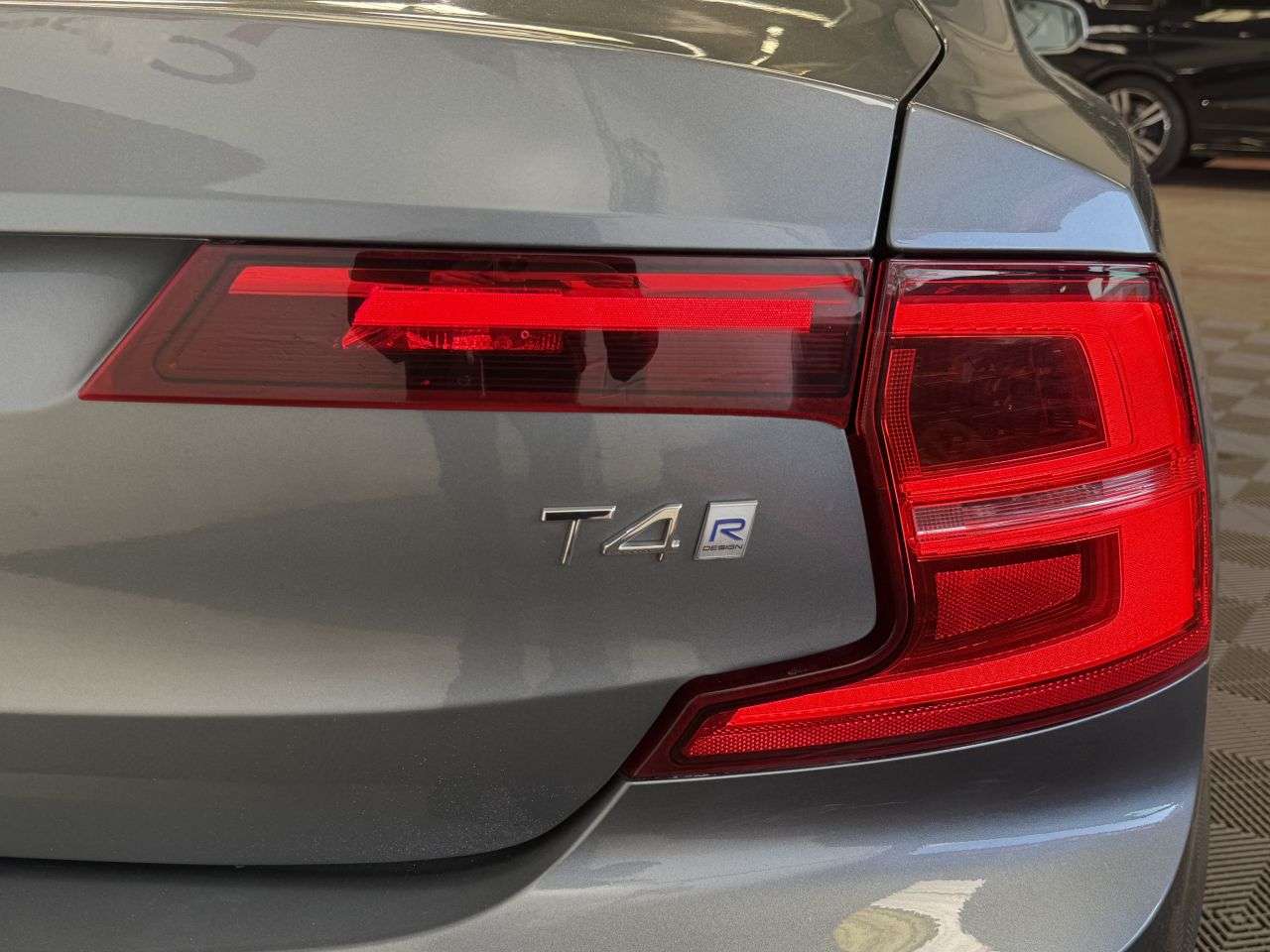 2019 VOLVO S90 2019 VOLVO S90