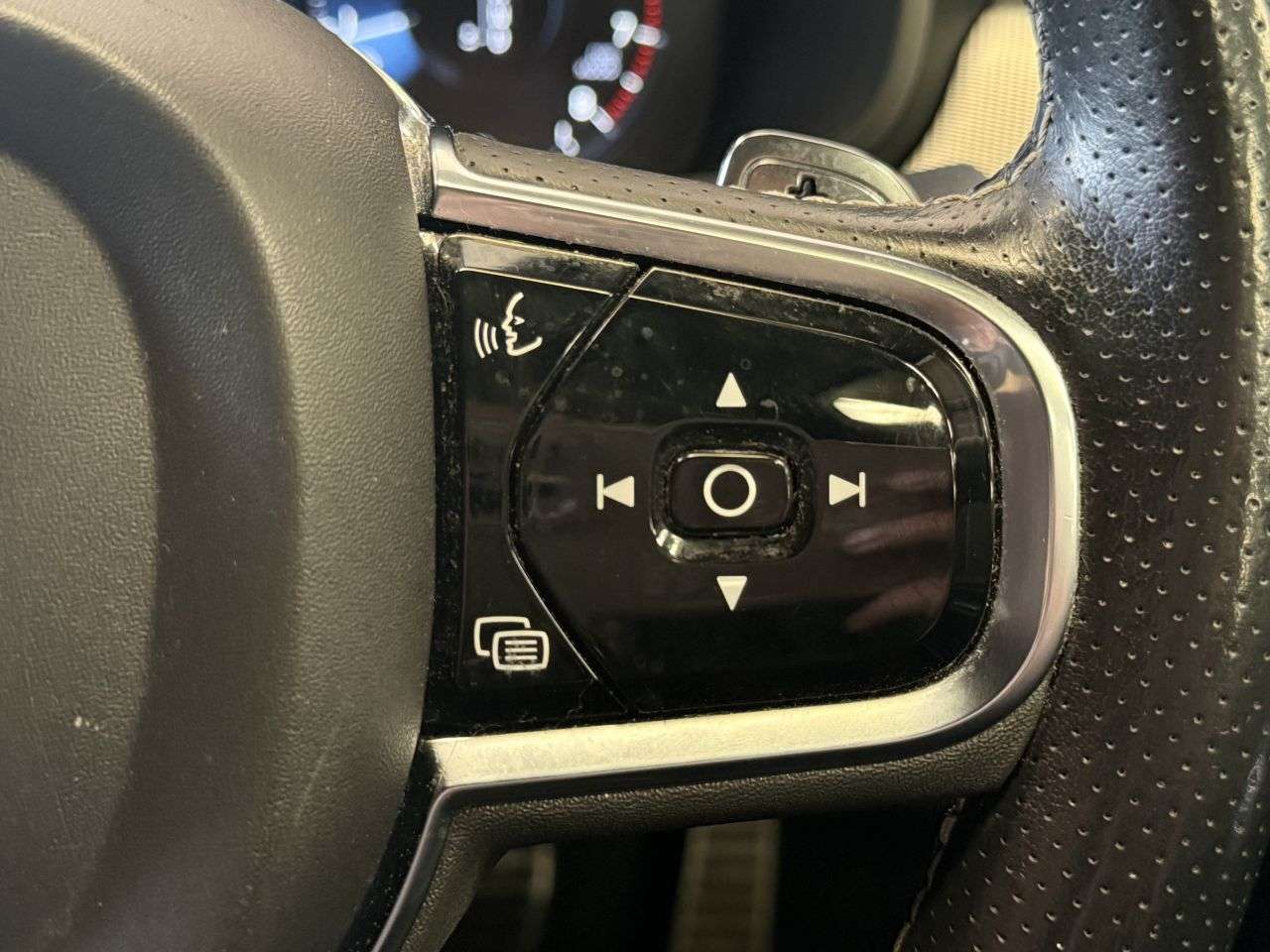 2019 VOLVO S90 2019 VOLVO S90