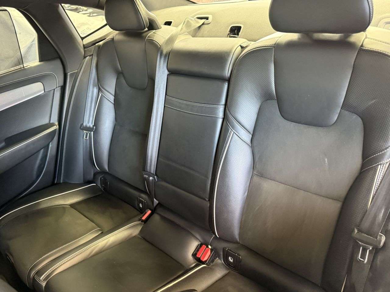 2019 VOLVO S90 2019 VOLVO S90