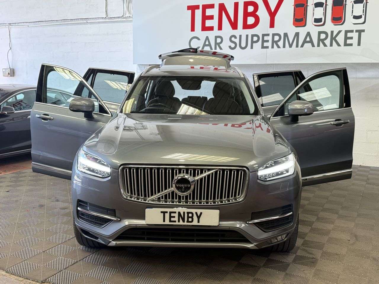 2017 VOLVO XC90 2017 VOLVO XC90