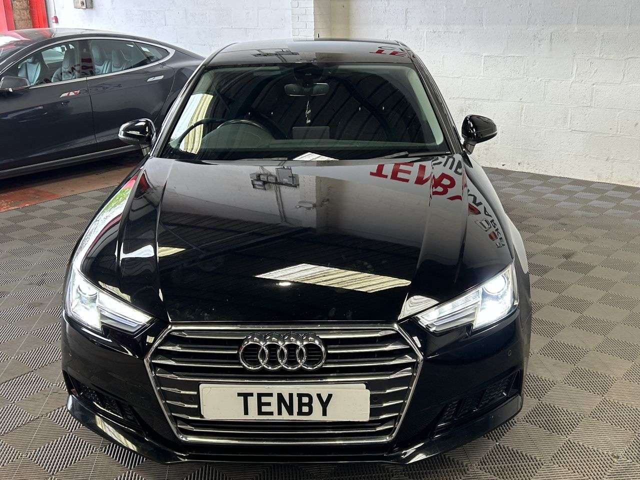 A 2018 AUDI A4 1.4 TFSI SE Saloon 4dr Petrol Manual Euro 6 (s/s) (150 ps) A 2018 AUDI A4 1.4 TFSI SE Saloon 4dr Petrol Manual Euro 6 (s/s) (150 ps)
