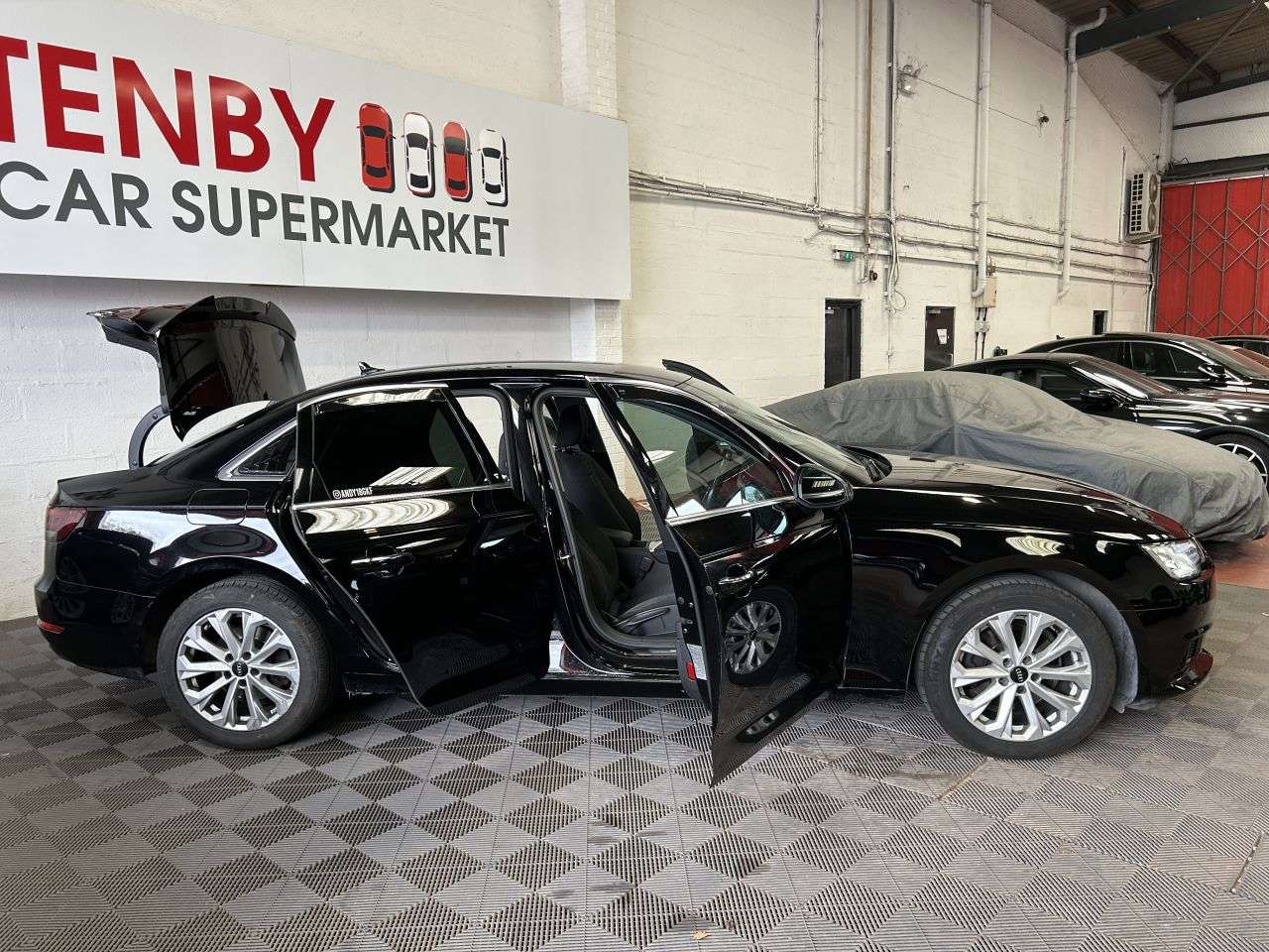 2018 AUDI A4 2018 AUDI A4