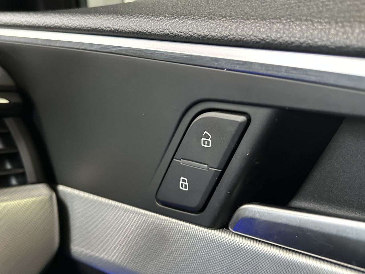 2018 AUDI A4 2018 AUDI A4