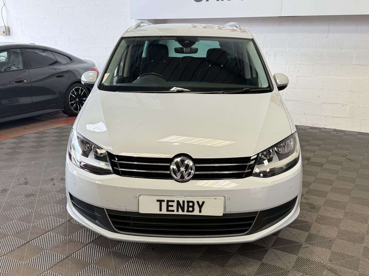 A 2020 VOLKSWAGEN SHARAN 2.0 TDI SE Nav MPV 5dr Diesel DSG Euro 6 (s/s) (150 ps) A 2020 VOLKSWAGEN SHARAN 2.0 TDI SE Nav MPV 5dr Diesel DSG Euro 6 (s/s) (150 ps)