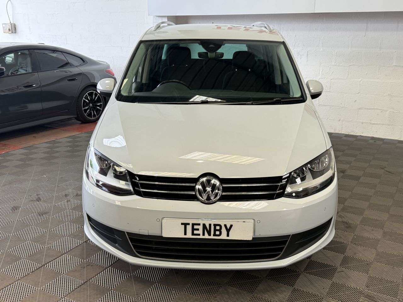 A 2020 VOLKSWAGEN SHARAN 2.0 TDI SE Nav MPV 5dr Diesel DSG Euro 6 (s/s) (150 ps) A 2020 VOLKSWAGEN SHARAN 2.0 TDI SE Nav MPV 5dr Diesel DSG Euro 6 (s/s) (150 ps)