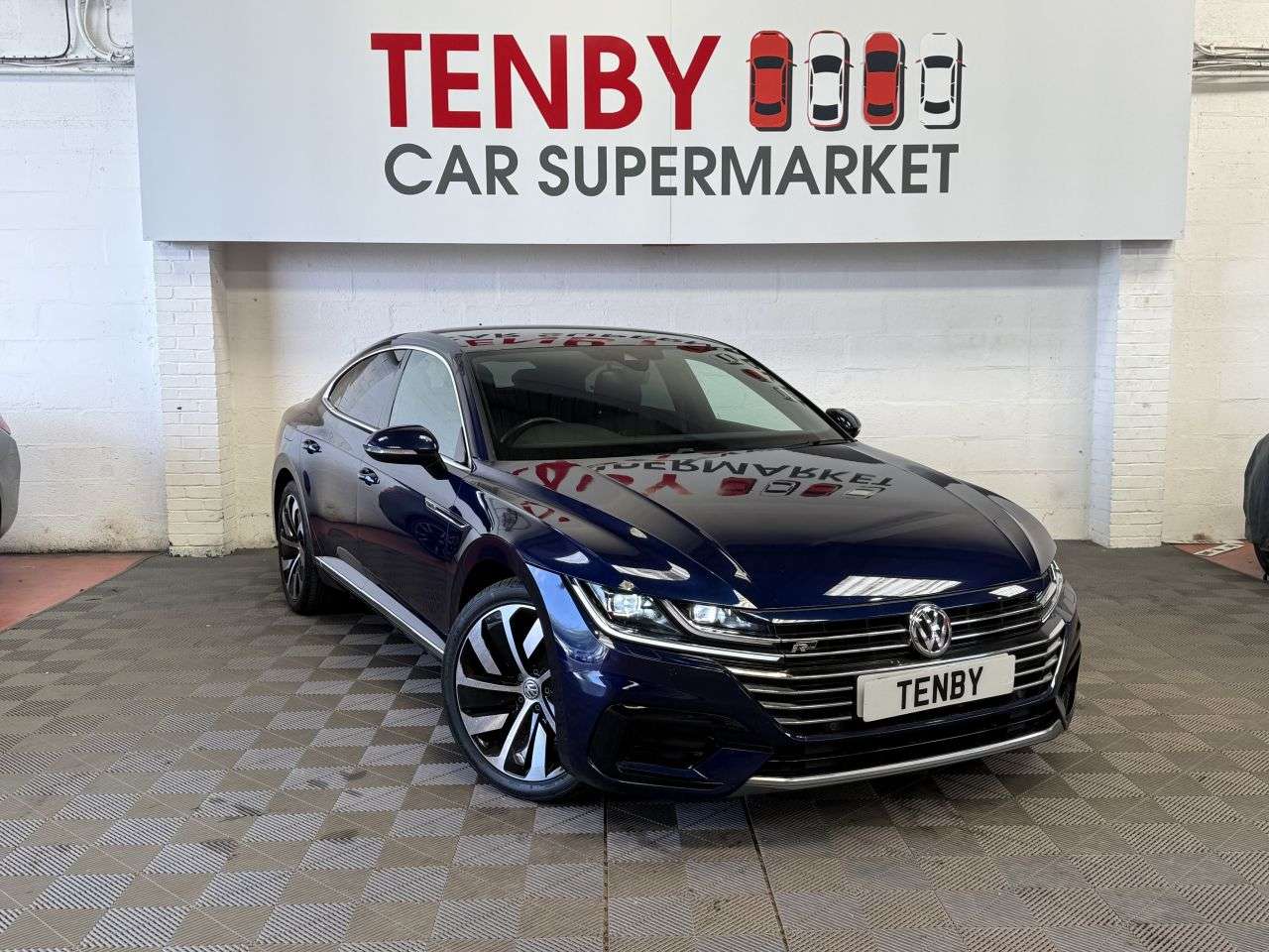 A 2018 VOLKSWAGEN ARTEON 1.5 TSI EVO R-Line Fastback 5dr Petrol DSG Euro 6 (s/s) (150 ps) DIGI DASH+ A 2018 VOLKSWAGEN ARTEON 1.5 TSI EVO R-Line Fastback 5dr Petrol DSG Euro 6 (s/s) (150 ps) DIGI DASH+
