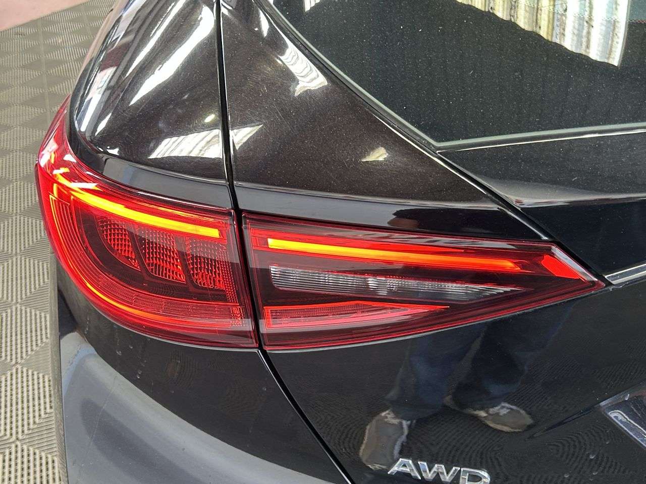 2017 INFINITI Q30 2017 INFINITI Q30
