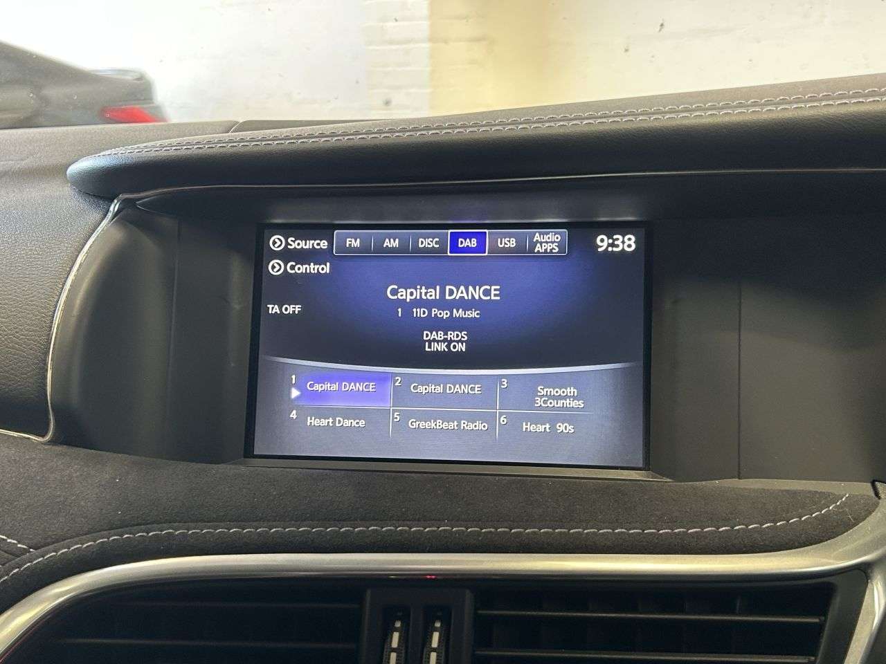 2017 INFINITI Q30 2017 INFINITI Q30