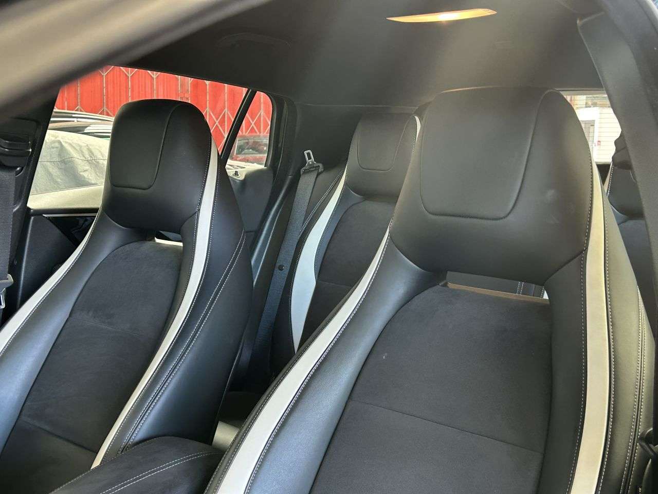 2017 INFINITI Q30 2017 INFINITI Q30