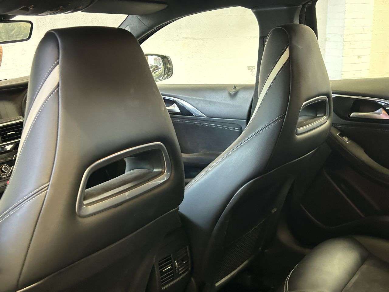2017 INFINITI Q30 2017 INFINITI Q30
