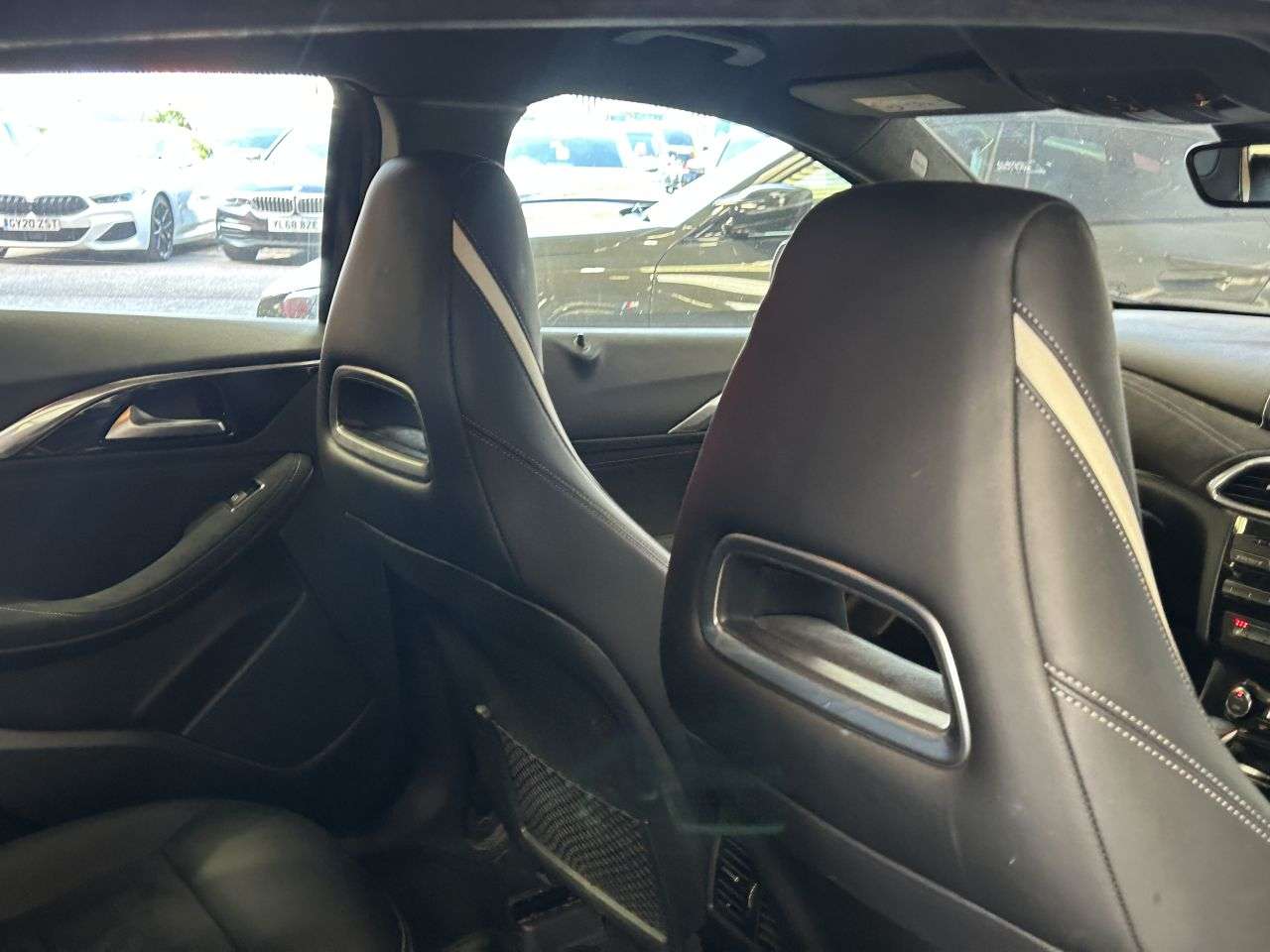 2017 INFINITI Q30 2017 INFINITI Q30