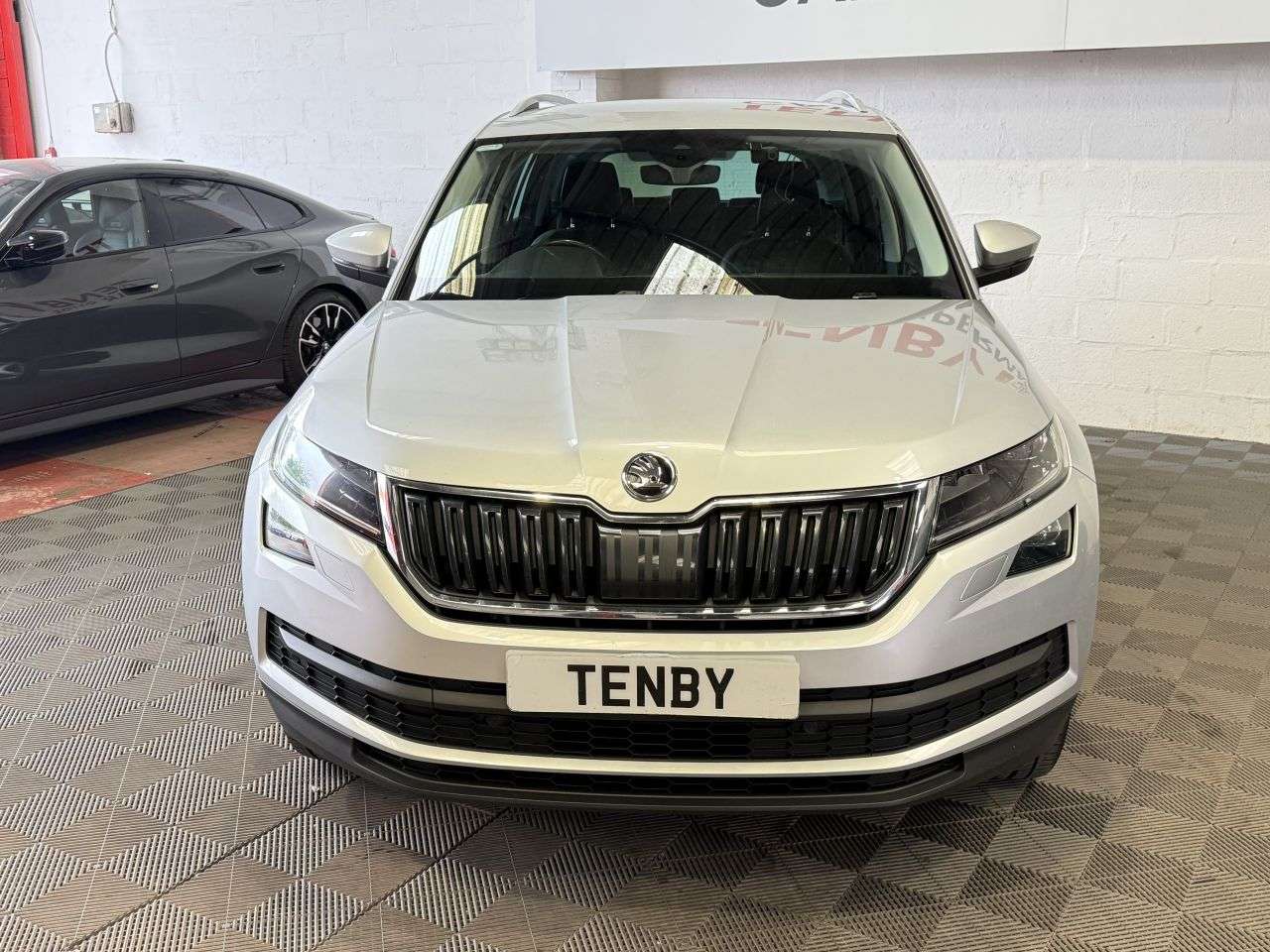 A 2017 SKODA KODIAQ 2.0 TDI Edition SUV 5dr Diesel DSG 4WD Euro 6 (s/s) (7 Seat) (150 ps) A 2017 SKODA KODIAQ 2.0 TDI Edition SUV 5dr Diesel DSG 4WD Euro 6 (s/s) (7 Seat) (150 ps)