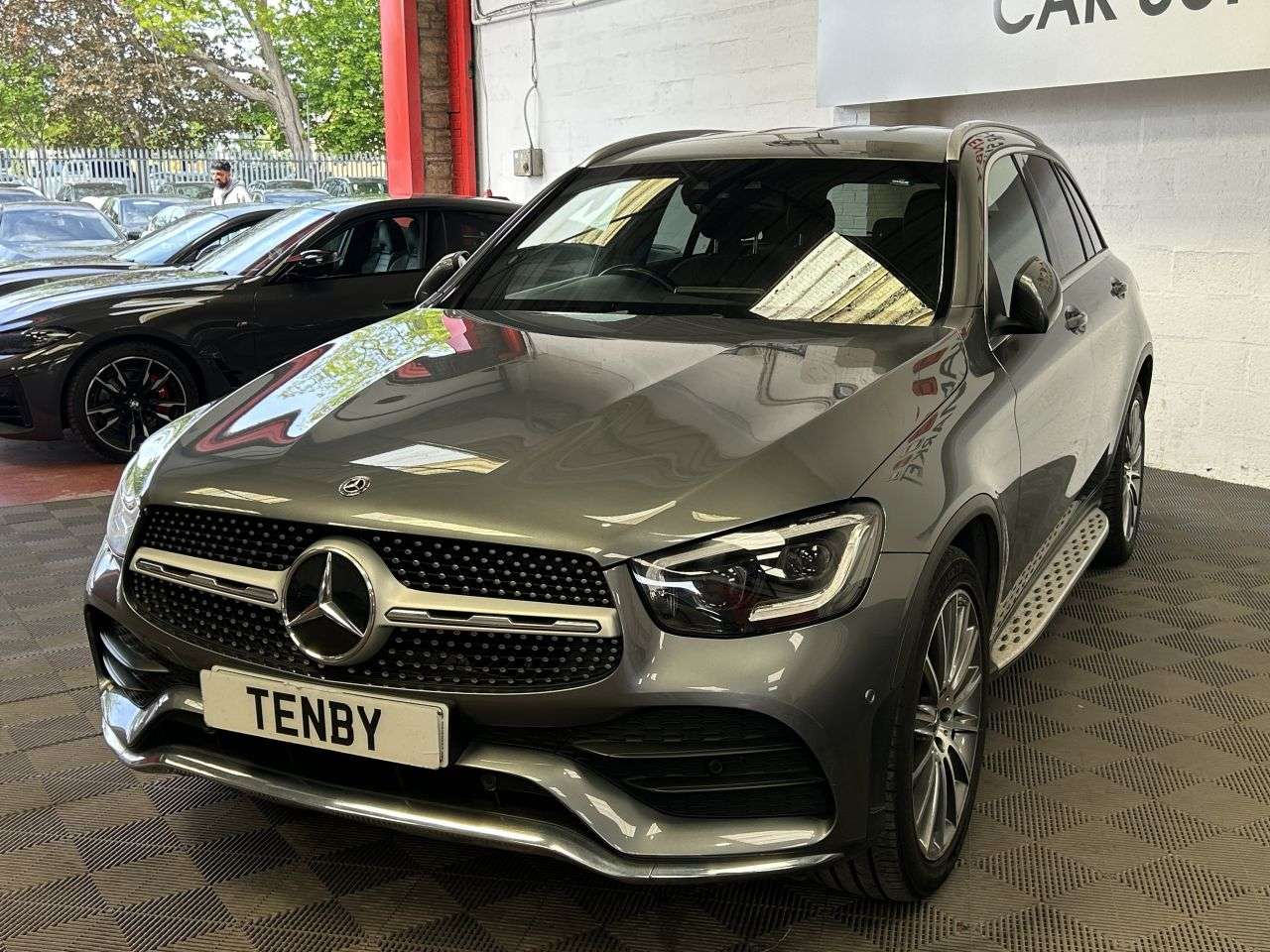 A 2021 MERCEDES-BENZ GLC 2.0 GLC220d AMG Line (Premium) SUV 5dr Diesel G-Tronic+ 4MATIC Euro 6 (s/s) A 2021 MERCEDES-BENZ GLC 2.0 GLC220d AMG Line (Premium) SUV 5dr Diesel G-Tronic+ 4MATIC Euro 6 (s/s)