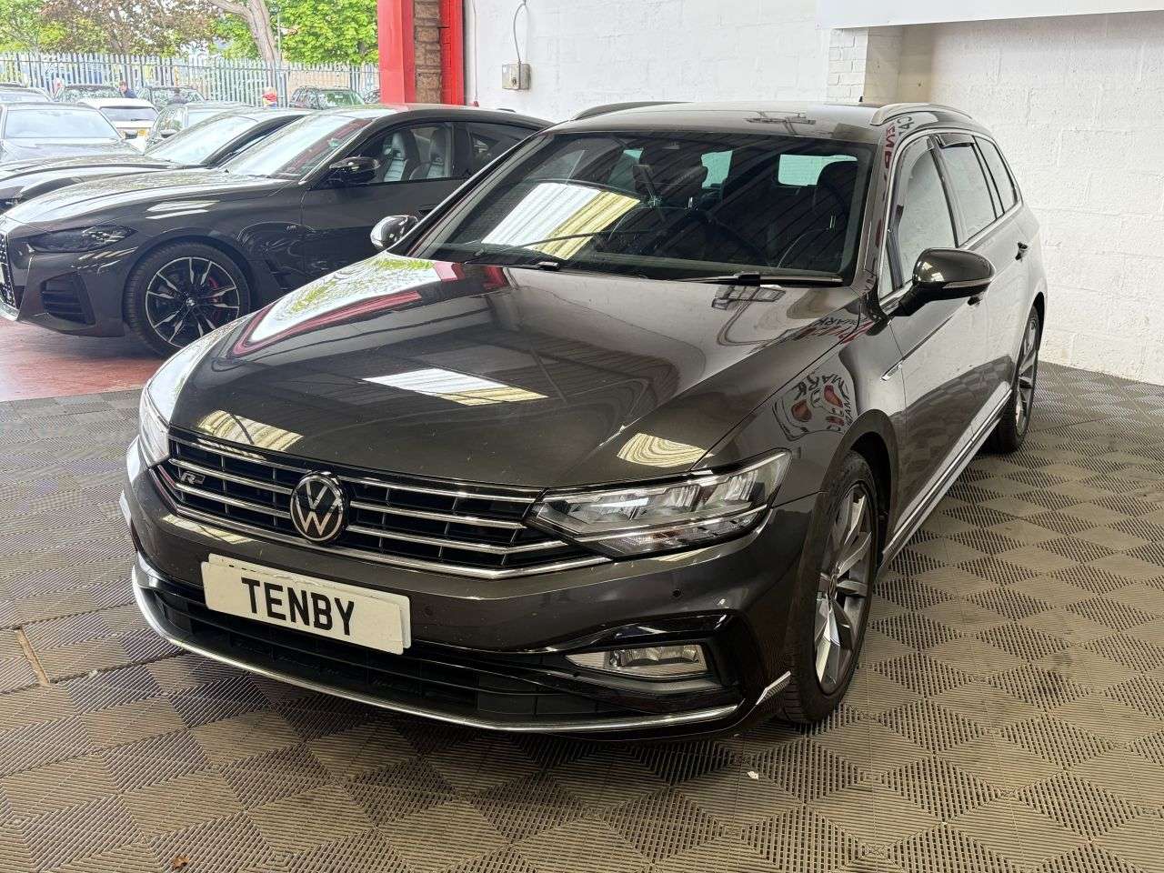 A 2022 VOLKSWAGEN PASSAT 2.0 TDI EVO R-Line Estate 5dr Diesel DSG Euro 6 (s/s) (150 ps) A 2022 VOLKSWAGEN PASSAT 2.0 TDI EVO R-Line Estate 5dr Diesel DSG Euro 6 (s/s) (150 ps)