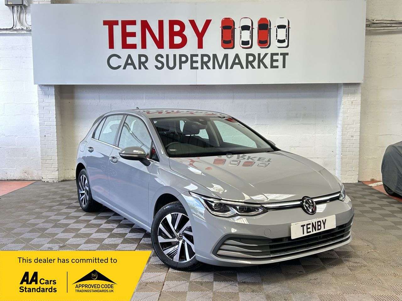A 2022 VOLKSWAGEN GOLF 1.4 TSI 13kWh Style Hatchback 5dr Petrol Plug-in Hybrid DSG Euro 6 (s/s) (2 A 2022 VOLKSWAGEN GOLF 1.4 TSI 13kWh Style Hatchback 5dr Petrol Plug-in Hybrid DSG Euro 6 (s/s) (2